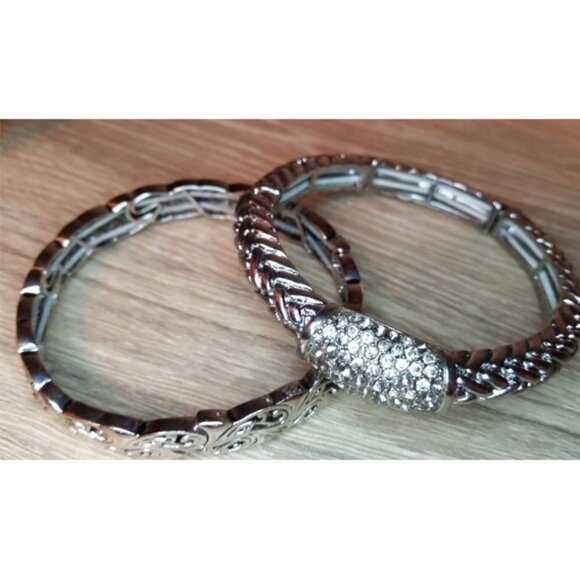 CURATED bundle 2 silver tone stretch bracelets - Picture 2 of 3